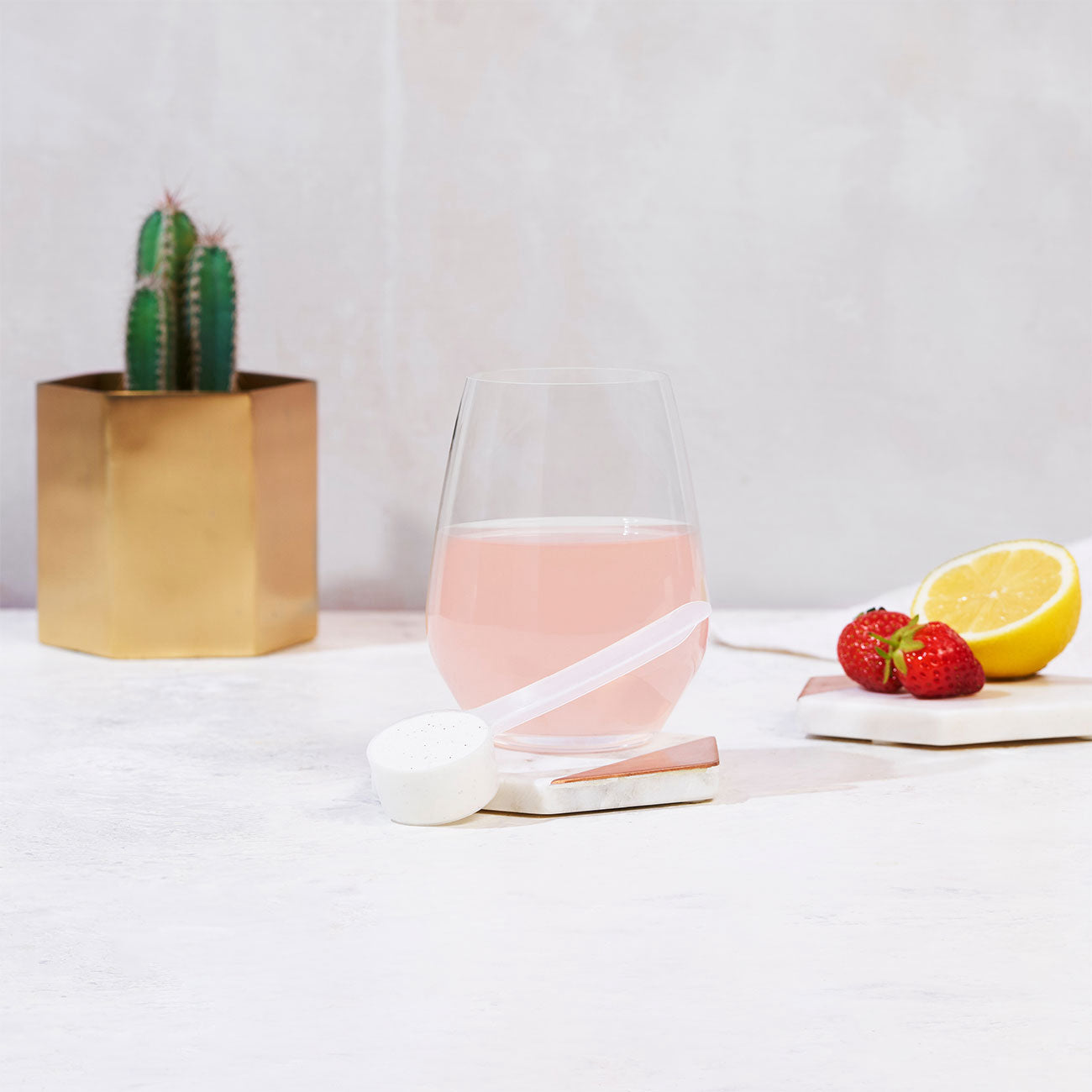 herbalife collagene skin Una miscela di scienza e gusto, Collagene Skin è sapientemente formulato utilizzando peptidi di collagene di alta qualità* chiamati VERISOL® P*, che aiutano a ridurre le rughe degli occhi e migliorare l'elasticità della pelle.