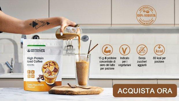 Herbalife iced coffee latte macchiato Abbiamo unito due ingredienti che amiamo e conosciamo - le proteine e la caffeina - per ottenere una bevanda al caffè deliziosa ! Puoi gustare l'High Protein Iced Coffee quanto sei in giro o comodamente a casa. È realizzato con chicchi di caffè 100% Robusta che gli danno un gusto autentico e senza compromessi e ha 15 g di proteine concentrate del siero del latte