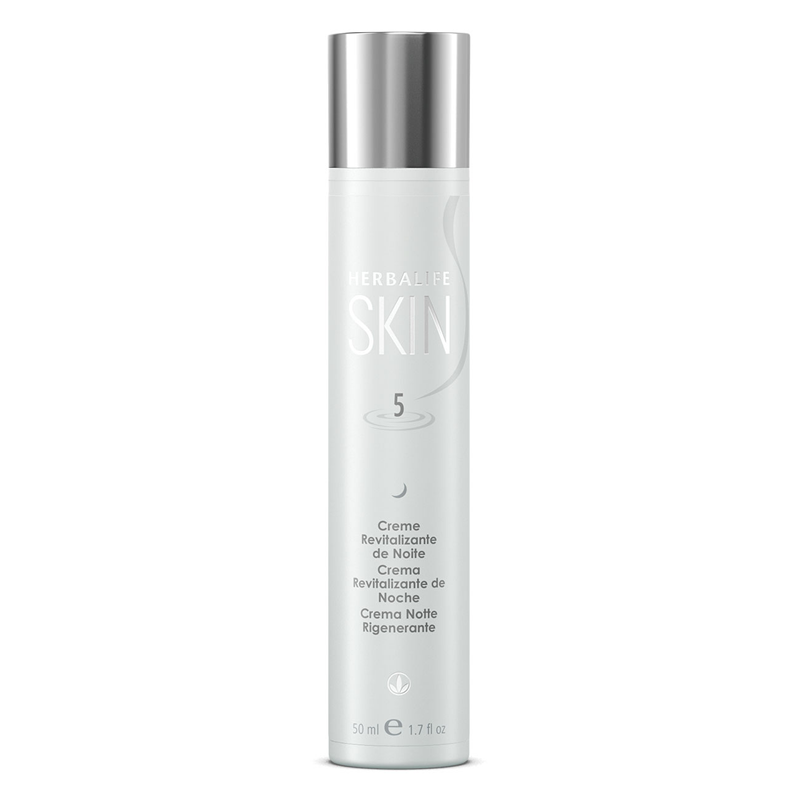 herbalife crema notte nutriente idratante anti rughe Nutri la tua pelle mentre dormi con la Crema Notte Rigenerante. Aiuta la tua pelle a rigenerarsi durante la notte con la Crema Notte Rigenerante. Realizzata con una miscela di Aloe vera, vitamine antiossidanti ed estratti botanici, questa ricca crema è progettata per fornire alla pelle l'idratazione necessaria durante la notte.