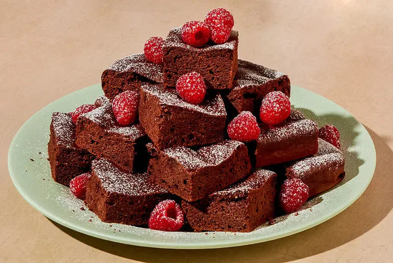 Miscela proteica per dolci Herbalife Dai biscotti ai muffin, dai pancake ai waffle, la miscela proteica per dolci offre infinite possibilità. Protein Bake Mix ti consente di assaporare i sapori che ho curato in base alle esigenze del tuo corpo. Combina la gioia di cucinare con i benefici delle proteine e trasforma ogni boccone in un passo verso il raggiungimento dei tuoi obiettivi proteici giornalieri.