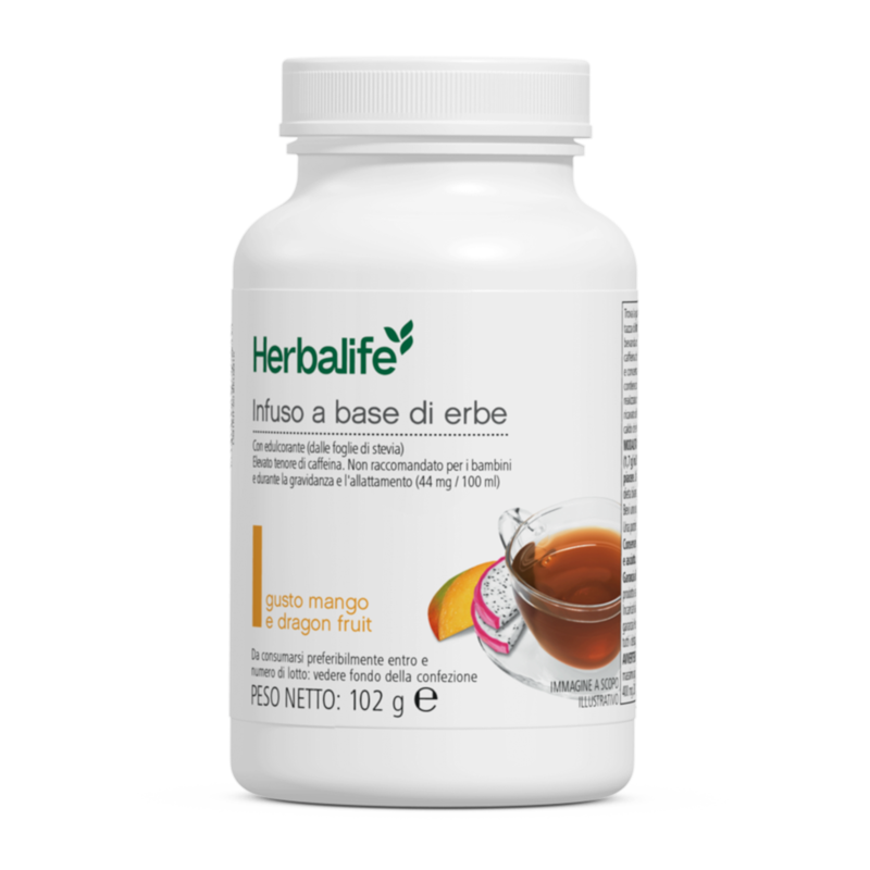 Una bevanda istantanea rinfrescante e ipocalorica da gustare durante la giornata.​

L’Infuso a Base di Erbe con estratti di tè è formulato con una miscela unica di tè nero tradizionale Orange Pekoe, estratto di tè verde, polvere di fiori di ibisco ed estratto di semi di cardamomo. L’estratto di tè verde è ottenuto con una lavorazione ad acqua per mantenere inalterate le sue benefiche sostanze.

Questa è la bevanda perfetta per iniziare la giornata o per ricaricarti il pomeriggio. A basso contenuto calorico,