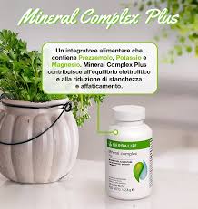 Herbalife Mineral Complex Plus è un integratore alimentare quotidiano appositamente formulato con prezzemolo, Potassio e Magnesio. Il potassio contribuisce alla normale funzione muscolare e al mantenimento di una normale pressione sanguigna. Il Magnesio contribuisce alla riduzione della stanchezza e dell'affaticamento e al normale equilibrio elettrolitico. gambe sgonfie utili per la ritenzione e anticellulite