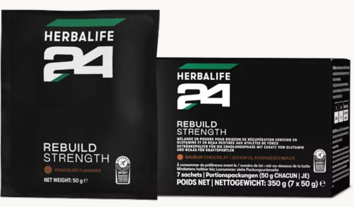 Supporta il tuo recupero post-allenamento* con Rebuild Strenght.

Rebuild Strenght è una bevanda il recupero post-allenamento* a base di carboidrati e proteine, sviluppato appositamente per gli atleti. Formulato con l'aggiunta di L-glutammina e aminoacidi ramificati (BCAA), questo integratore alimentare unico contiene carboidrati che contribuiscono al recupero* dopo l'esercizio anaerobico.
Rebuild Strenght è formulato con proteine del siero di latte di alta qualità e fornisce 25 grammi di proteine per porzi