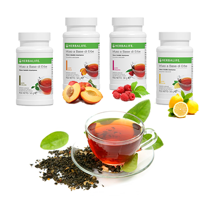 infuso Herbalife drenante bruciagrassi energizzanteL'Infuso a Base di Erbe con estratti di tè è disponibile in una varietà di gusti e può essere gustato caldo o freddo. Questa bevanda richiede pochi secondi per essere preparata, quindi puoi gustarla in movimento o nel comfort di casa tua. Se vuoi puoi metterlo in infusione con i tuoi frutti di bosco o agrumi preferiti e scoprire la sua versatilità.