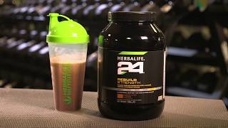 Supporta il tuo recupero post-allenamento* con Rebuild Strenght.

Rebuild Strenght è una bevanda il recupero post-allenamento* a base di carboidrati e proteine, sviluppato appositamente per gli atleti. Formulato con l'aggiunta di L-glutammina e aminoacidi ramificati (BCAA), questo integratore alimentare unico contiene carboidrati che contribuiscono al recupero* dopo l'esercizio anaerobico.
Rebuild Strenght è formulato con proteine del siero di latte di alta qualità e fornisce 25 grammi di proteine per porzi